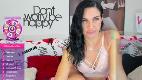 Snapshot of tara_bloss chatting on 5, 3, 2025 Tara online show from 5, 3, 2025