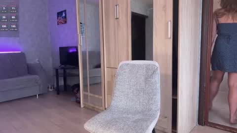 Snapshot of tara_bruno chatting on 19, 10, 2025 Tara online show from 19, 10, 2025