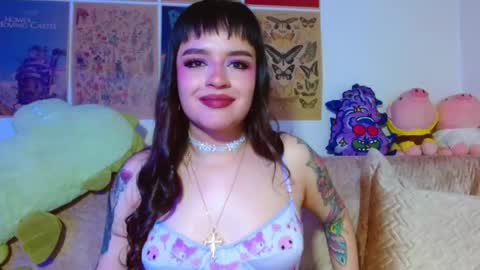 Snapshot of tara_hs chatting on 8, 5, 2026 online show from 8, 5, 2026