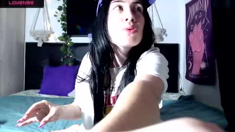 Snapshot of tara_joi chatting on 10, 12, 2024 Tara online show from 10, 12, 2024