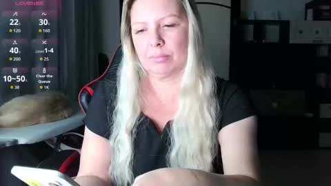 Snapshot of tasha__moon chatting on 17, 10, 2025 Tasha Moon online show from 17, 10, 2025