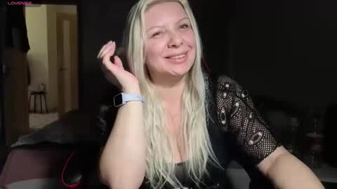 Snapshot of tasha__moon chatting on 23, 4, 2026 Tasha Moon online show from 23, 4, 2026