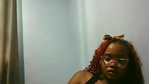 Snapshot of tashacutey chatting on 4, 1, 2025 Tasha online show from 4, 1, 2025