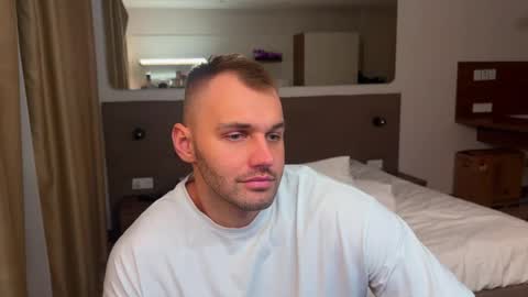 My shows 2100500 UTC3 online show from 18, 11, 2025