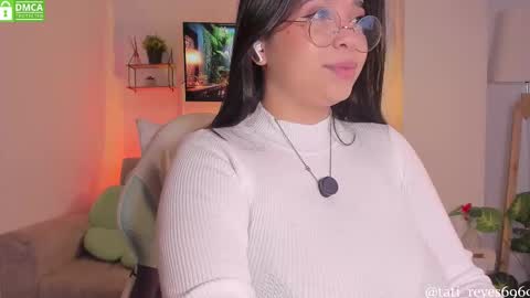 Snapshot of tati_reyes chatting on 6, 11, 2025 Tatiana --- Schedule Monday to Sundays 800 to 200 UTC-5 online show from 6, 11, 2025