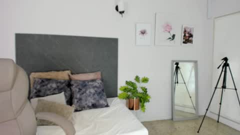 Tati Saldarriaga online show from 7, 11, 2025