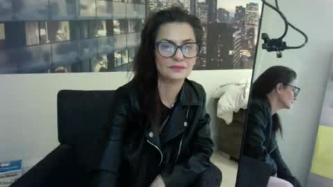 Snapshot of tatiana_4u chatting on 5, 2, 2026 Apple Jucy online show from 5, 2, 2026