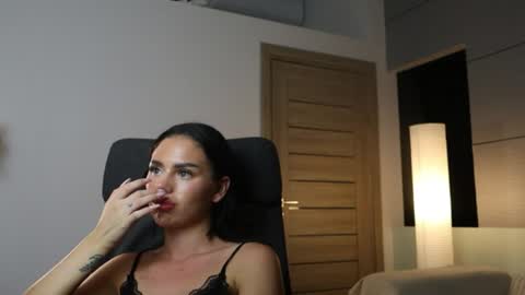 Snapshot of tatianaxoxo1 chatting on 31, 7, 2026 Tatiana online show from 31, 7, 2026