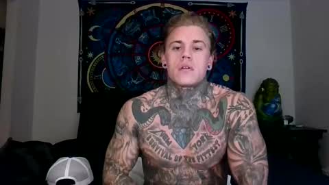 Snapshot of tatteddaddy9000 chatting on 19, 11, 2025 D-Man online show from 19, 11, 2025