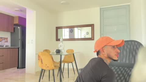 Jonathan  Juan online show from 16, 12, 2024