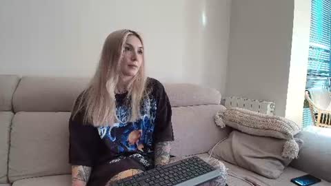 Snapshot of tattoobbgirl chatting on 3, 7, 2026 tattoobbgirl online show from 3, 7, 2026