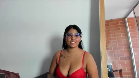 Tatiana Gomez online show from 27, 4, 2026