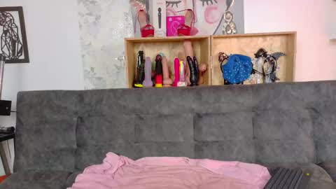 Taty Miller online show from 11, 11, 2025