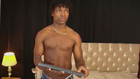 Snapshot of tau_montes chatting on 1, 2, 2026 tau_montes online show from 1, 2, 2026