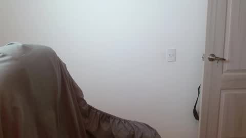 Snapshot of taurus4k chatting on 5, 3, 2025 taurus4k online show from 5, 3, 2025