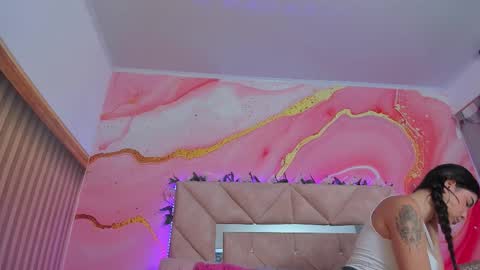 Sarah  online show from 12, 1, 2026