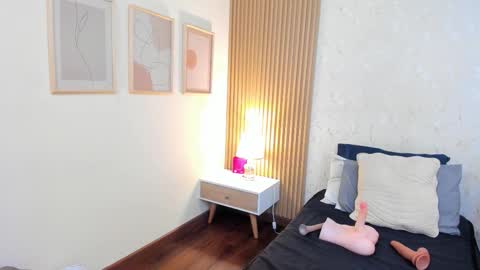 Taylor Bennet online show from 29, 10, 2025