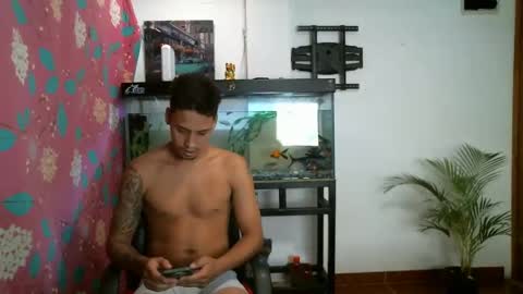 Snapshot of taylor_meghan chatting on 17, 10, 2025 Taylor and Meghan online show from 17, 10, 2025