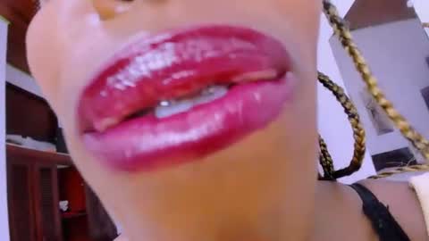 Snapshot of taylorslims chatting on 23, 7, 2026 taylorslims online show from 23, 7, 2026