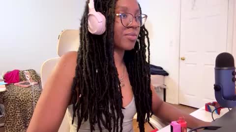 Snapshot of taylorsosweets chatting on 7, 5, 2026 Taylor online show from 7, 5, 2026