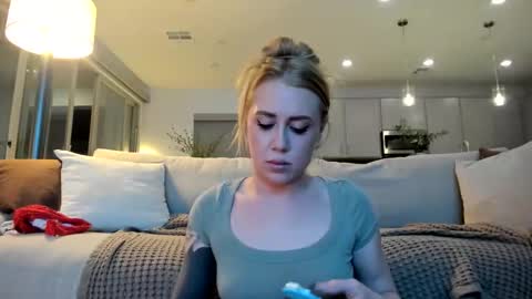 Snapshot of taylorxxxrae chatting on 6, 2, 2026 Taylor Rae online show from 6, 2, 2026
