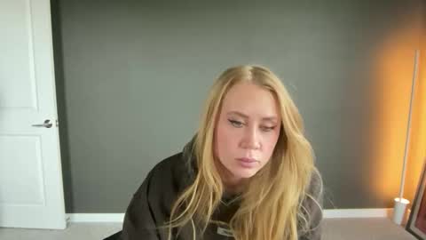 Snapshot of taylorxxxrae chatting on 10, 2, 2026 Taylor Rae online show from 10, 2, 2026