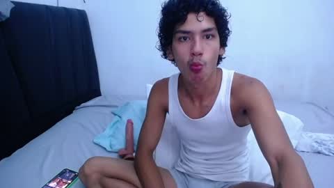 Snapshot of tayronx33 chatting on 4, 3, 2025 Tayron online show from 4, 3, 2025