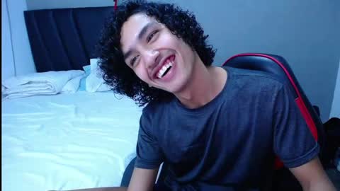 Snapshot of tayronx33 chatting on 8, 10, 2025 Tayron online show from 8, 10, 2025