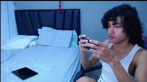 Snapshot of tayronx33 chatting on 2, 11, 2025 Tayron online show from 2, 11, 2025