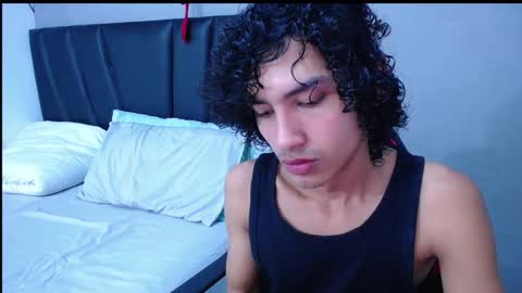 Snapshot of tayronx33 chatting on 3, 11, 2025 Tayron online show from 3, 11, 2025