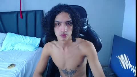 Tayron online show from 5, 4, 2026