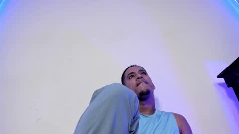 Snapshot of taysonysasha chatting on 9, 2, 2026 ask for cum online show from 9, 2, 2026