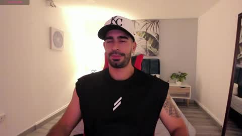 Snapshot of tbastian chatting on 8, 5, 2026 BASTIAN online show from 8, 5, 2026