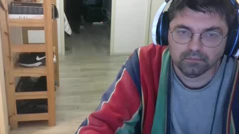 Snapshot of tchecky2 chatting on 6, 1, 2025 tchecky2 online show from 6, 1, 2025