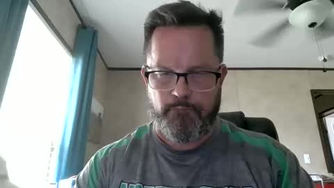 Snapshot of tdhawk87 chatting on 28, 4, 2026 tdhawk87 online show from 28, 4, 2026