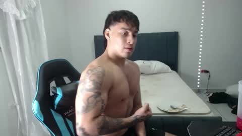 Snapshot of team23hot0 chatting on 18, 9, 2025 team23hot0 online show from 18, 9, 2025