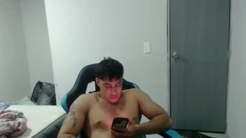 Snapshot of team23hot0 chatting on 28, 10, 2025 team23hot0 online show from 28, 10, 2025