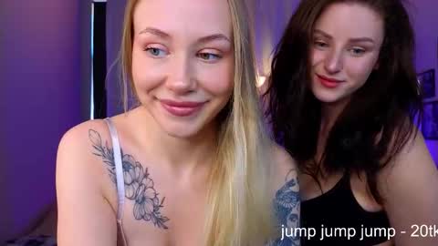 Snapshot of tease_mode chatting on 17, 10, 2025 Eva  Emilia online show from 17, 10, 2025