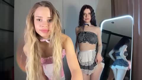 Snapshot of teasekiss chatting on 27, 3, 2026 Sally and Sandy online show from 27, 3, 2026