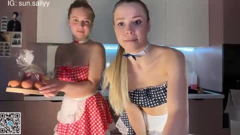 Snapshot of teasekiss chatting on 6, 4, 2026 Sally and Sandy online show from 6, 4, 2026