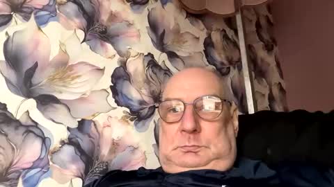 Mark online show from 4, 11, 2025