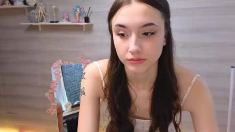 Alice and Cassie online show from 31, 5, 2026