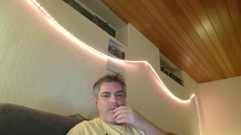 Peter online show from 2, 2, 2025