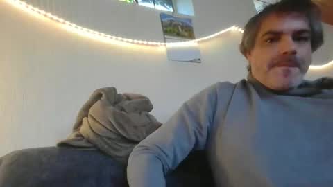 Snapshot of teeforyou chatting on 4, 2, 2026 Peter online show from 4, 2, 2026