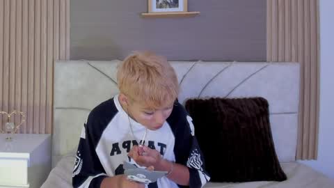 Estefani online show from 11, 4, 2026