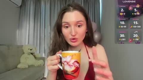 Snapshot of tender_babyyy chatting on 17, 6, 2026 Amina online show from 17, 6, 2026