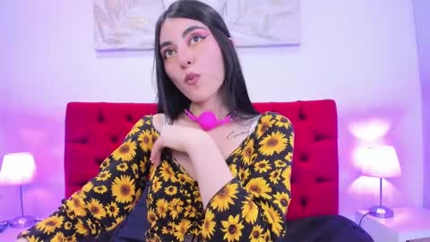 Snapshot of teresa_moon chatting on 4, 12, 2024 TERESA Give me a good rating if you enjoy my show online show from 4, 12, 2024