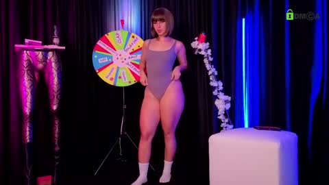 teresa  help me reach 100 like online show from 17, 5, 2026
