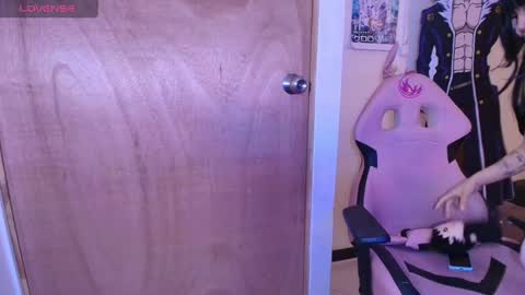 Terra Elowen online show from 20, 11, 2025