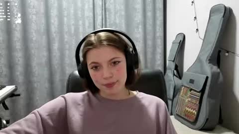 Snapshot of terranaufzinger chatting on 5, 5, 2026 Anny Simpson online show from 5, 5, 2026